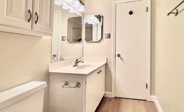 5718 Quince Rd Apt 10, Memphis, TN 38119