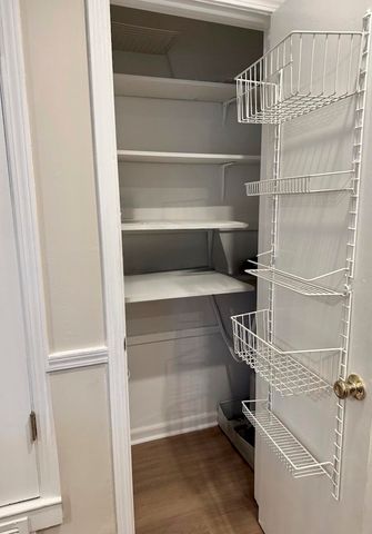 5718 Quince Rd Apt 10, Memphis, TN 38119