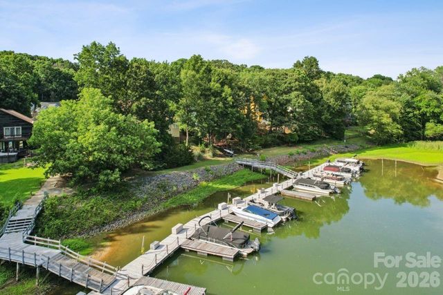 26049 Neptunes Landing, Tega Cay, SC 29708