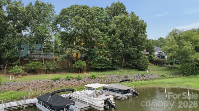 26049 Neptunes Landing, Tega Cay, SC 29708