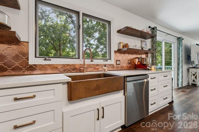 26049 Neptunes Landing, Tega Cay, SC 29708