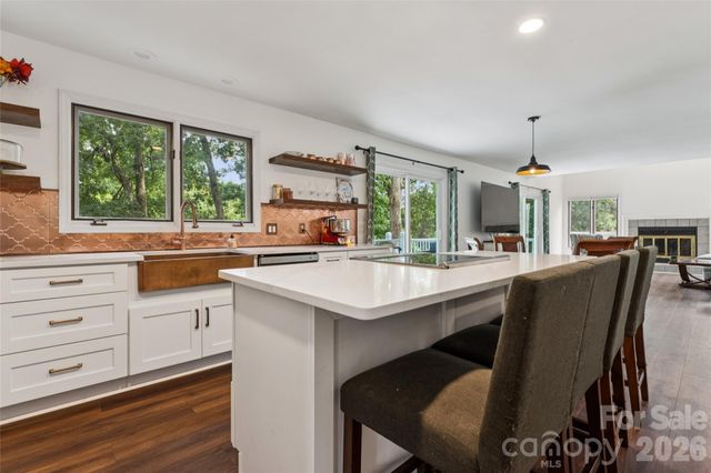 26049 Neptunes Landing, Tega Cay, SC 29708