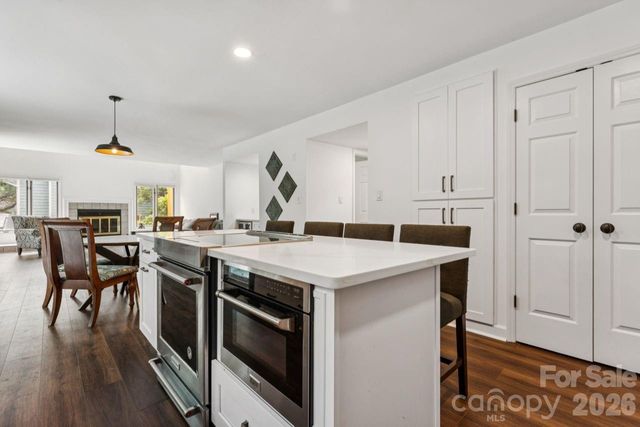 26049 Neptunes Landing, Tega Cay, SC 29708