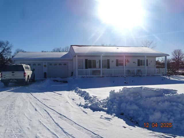 2739 W White Tail Lane, Montello, WI 53949