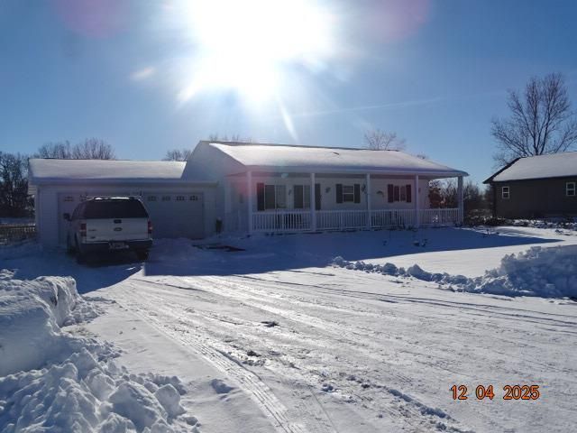 2739 W White Tail Lane, Montello, WI 53949
