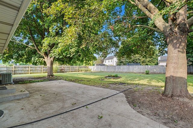 5800 Newhaven Drive, Portage, MI 49024