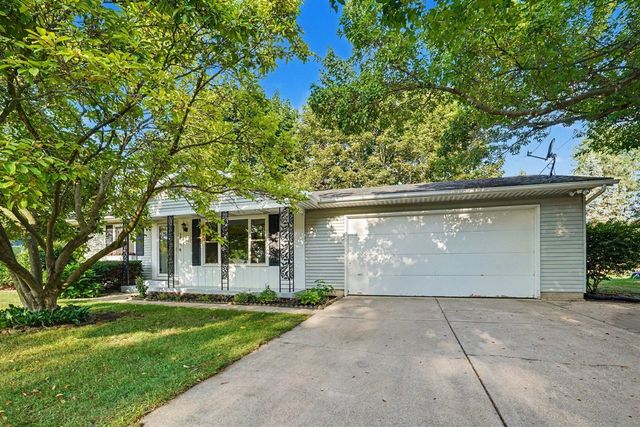 5800 Newhaven Drive, Portage, MI 49024