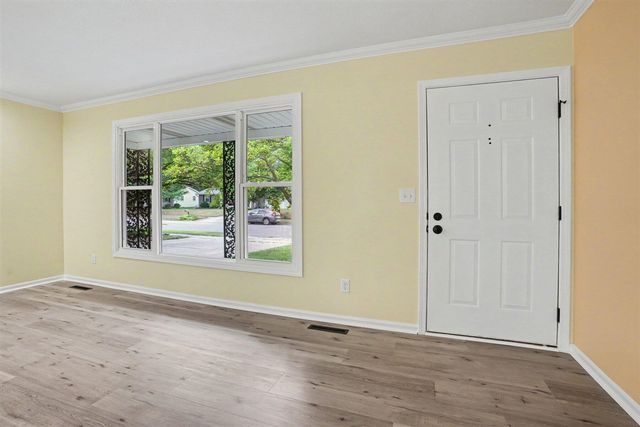 5800 Newhaven Drive, Portage, MI 49024