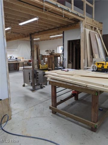 425-427 W Main Street, Dalton, OH 44618