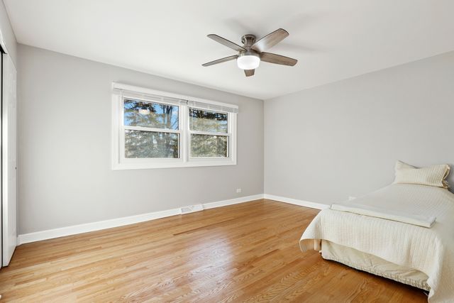 17W435 Concord Place, Darien, IL 60561