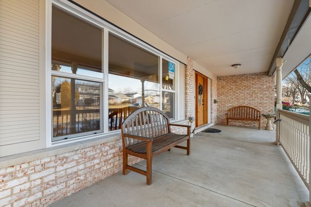 17W435 Concord Place, Darien, IL 60561