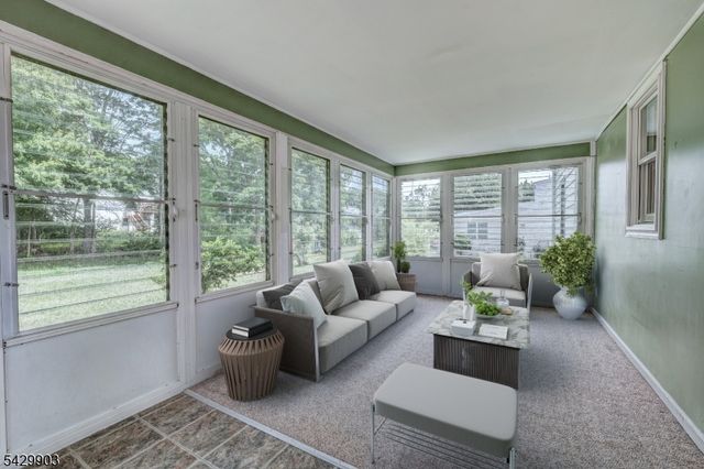 9 Park Dr, Livingston Twp., NJ 07039