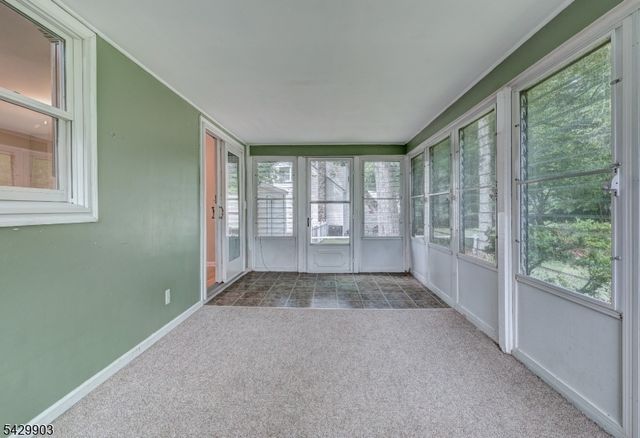 9 Park Dr, Livingston Twp., NJ 07039