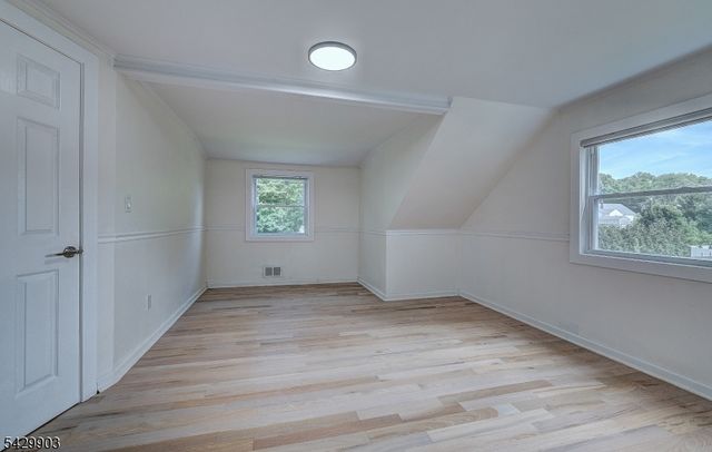9 Park Dr, Livingston Twp., NJ 07039
