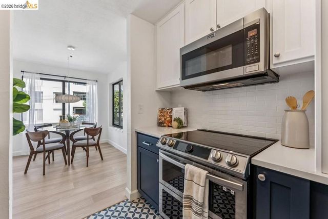 322 Hanover Ave 212, Oakland, CA 94606