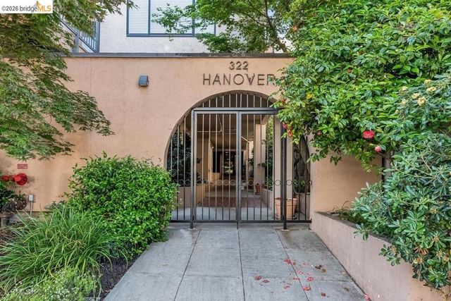 322 Hanover Ave 212, Oakland, CA 94606