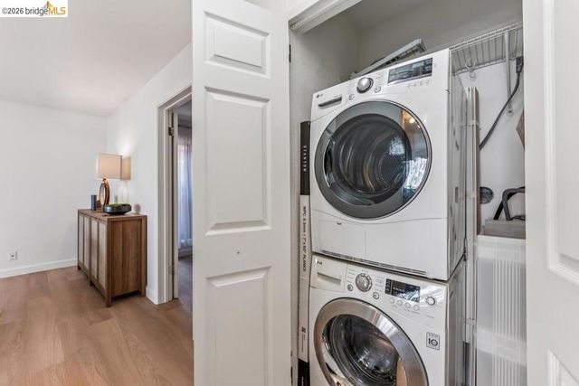 322 Hanover Ave 212, Oakland, CA 94606