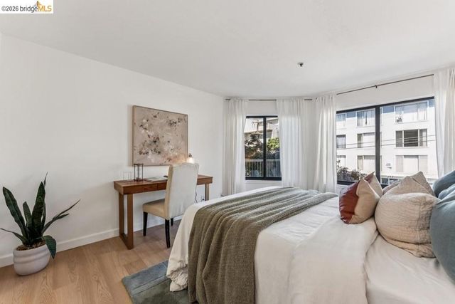 322 Hanover Ave 212, Oakland, CA 94606