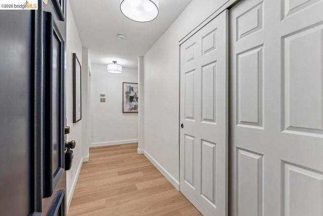 322 Hanover Ave 212, Oakland, CA 94606