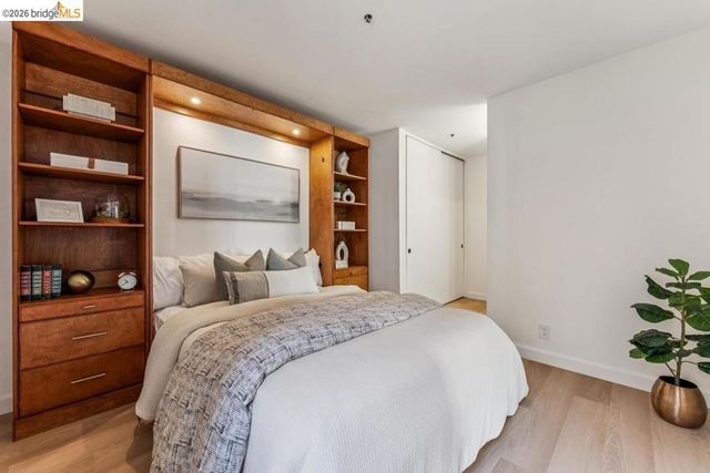 322 Hanover Ave 212, Oakland, CA 94606