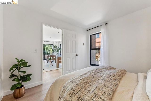 322 Hanover Ave 212, Oakland, CA 94606