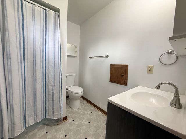 2957 10th Street, East Moline, IL 61244