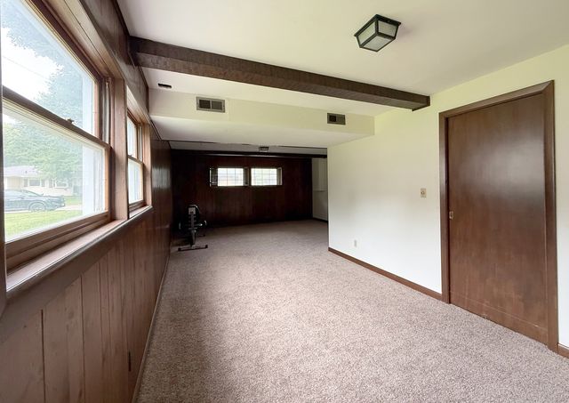 2957 10th Street, East Moline, IL 61244