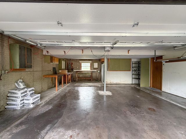 2957 10th Street, East Moline, IL 61244