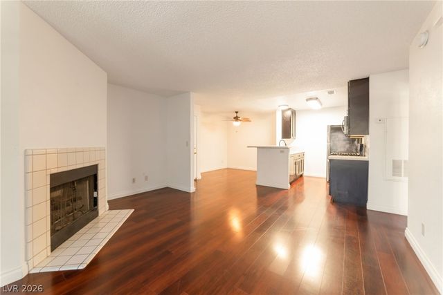 2200 South Fort Apache Road 1044, Las Vegas, NV 89117
