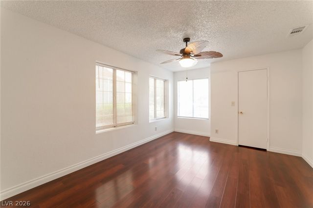 2200 South Fort Apache Road 1044, Las Vegas, NV 89117