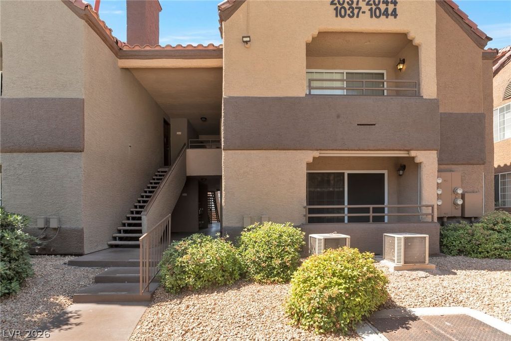 2200 South Fort Apache Road 1044, Las Vegas, NV 89117
