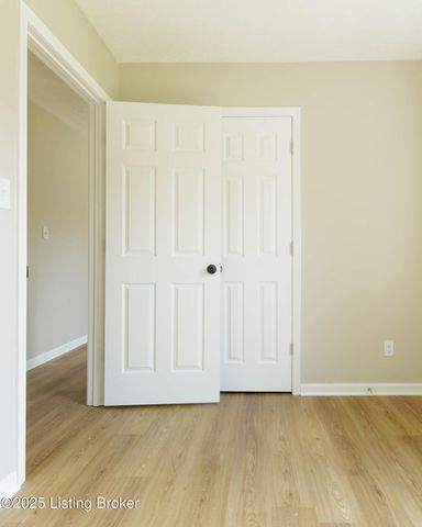 71 Zelkova Dr, Shelbyville, KY 40065