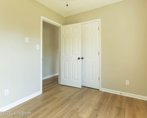 71 Zelkova Dr, Shelbyville, KY 40065