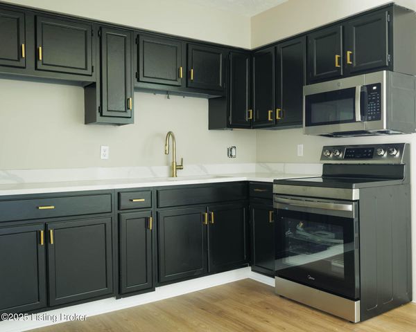 71 Zelkova Dr, Shelbyville, KY 40065