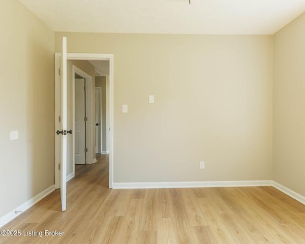 71 Zelkova Dr, Shelbyville, KY 40065