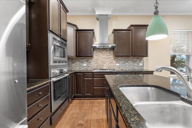 1009 Highknoll LN, Georgetown, TX 78628