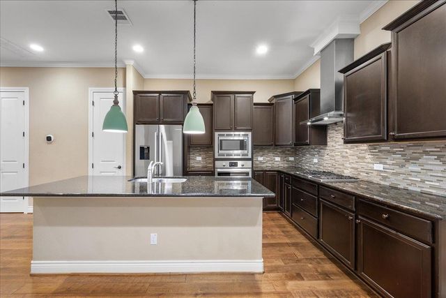 1009 Highknoll LN, Georgetown, TX 78628