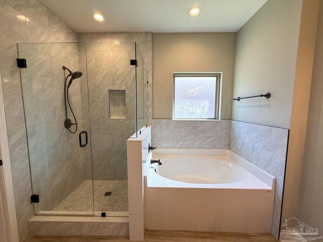 3916 Fielding Ct, Pace, FL 32571