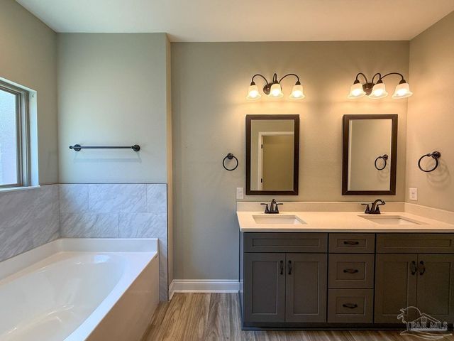 3916 Fielding Ct, Pace, FL 32571