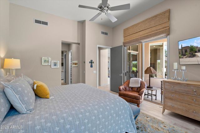 8273 E HOVERLAND Road, Scottsdale, AZ 85255