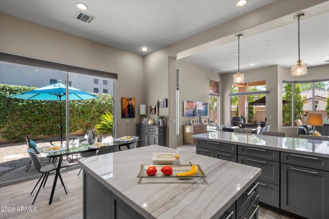 8273 E HOVERLAND Road, Scottsdale, AZ 85255