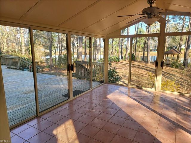 536 Kerry Lake DR, Newport News, VA 23602