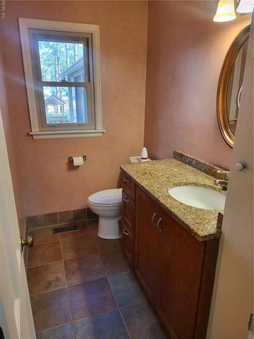 536 Kerry Lake DR, Newport News, VA 23602