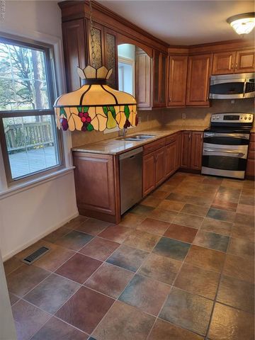 536 Kerry Lake DR, Newport News, VA 23602