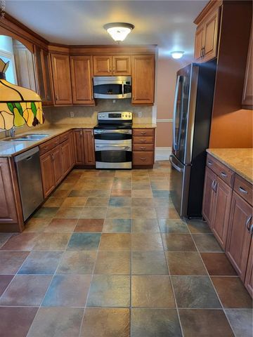 536 Kerry Lake DR, Newport News, VA 23602