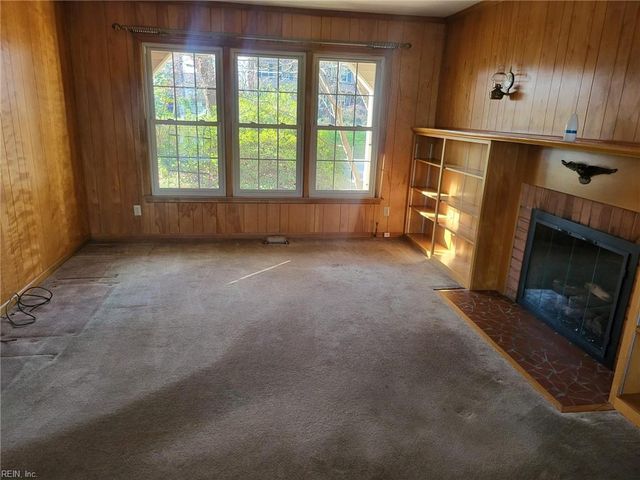 536 Kerry Lake DR, Newport News, VA 23602