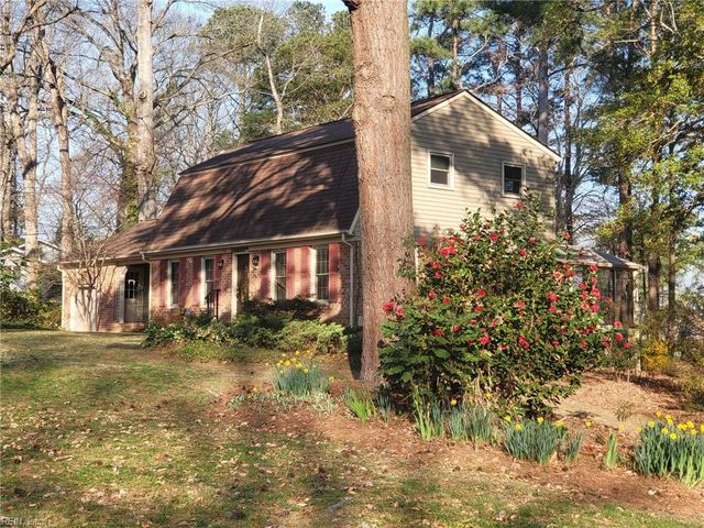 536 Kerry Lake DR, Newport News, VA 23602