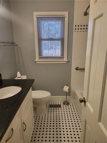 536 Kerry Lake DR, Newport News, VA 23602