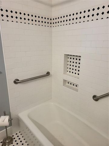 536 Kerry Lake DR, Newport News, VA 23602