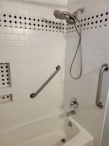 536 Kerry Lake DR, Newport News, VA 23602